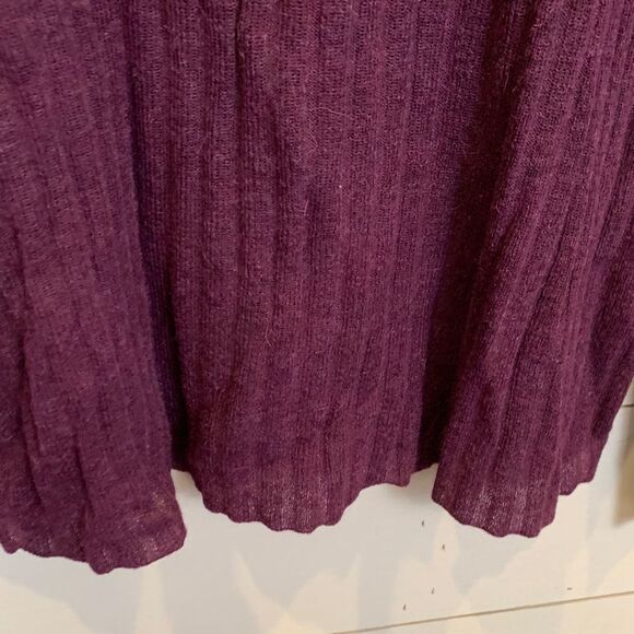 Eileen Fisher alpaca/wool blend eggplant purple lightweight sweater size small - Picture 6 of 8